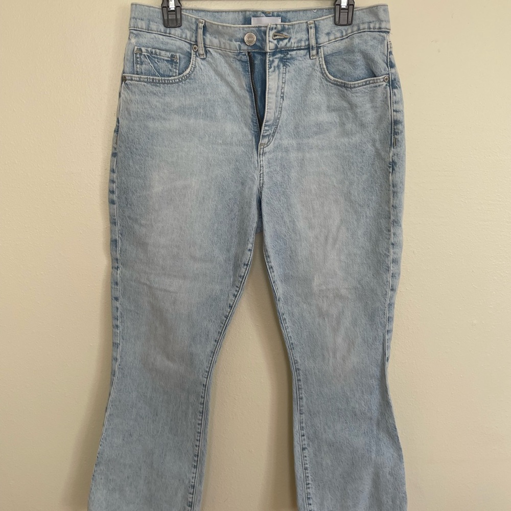 Loft Kick Crop Denim
